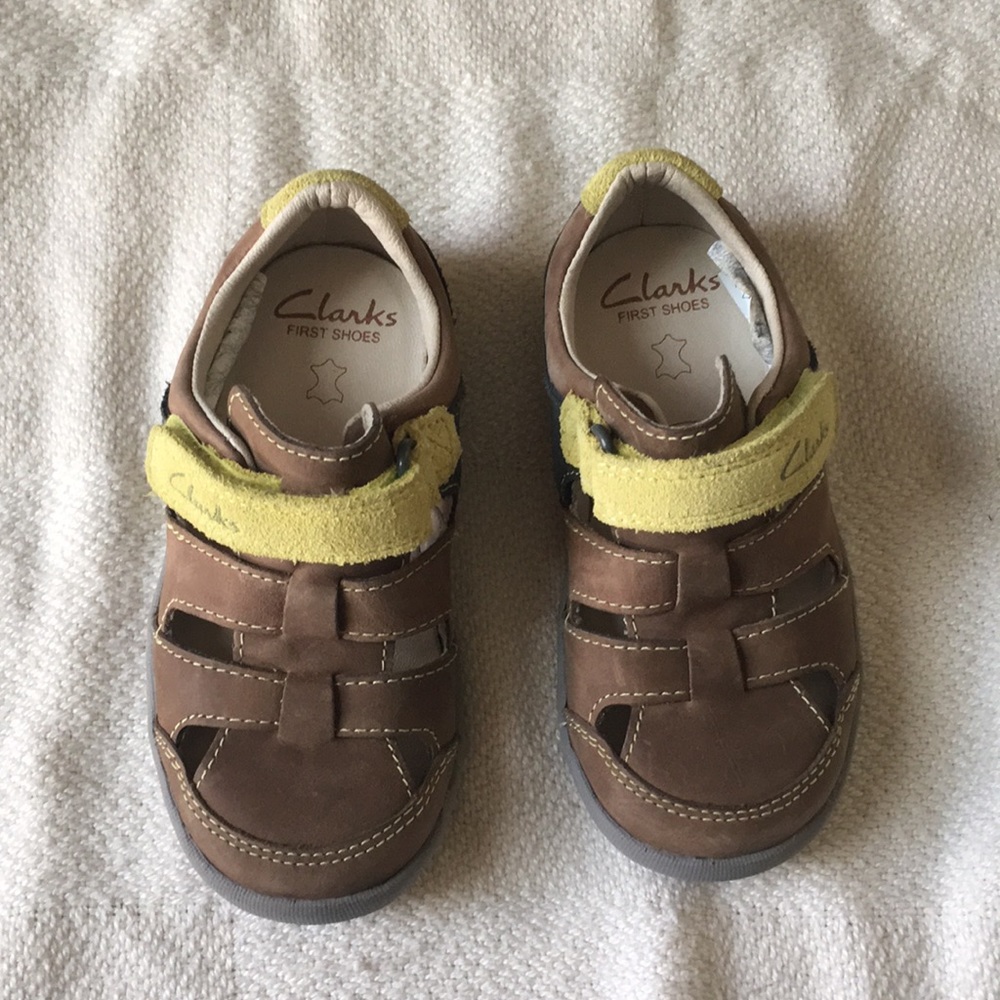 NWOB toddler boys Clarks sandals